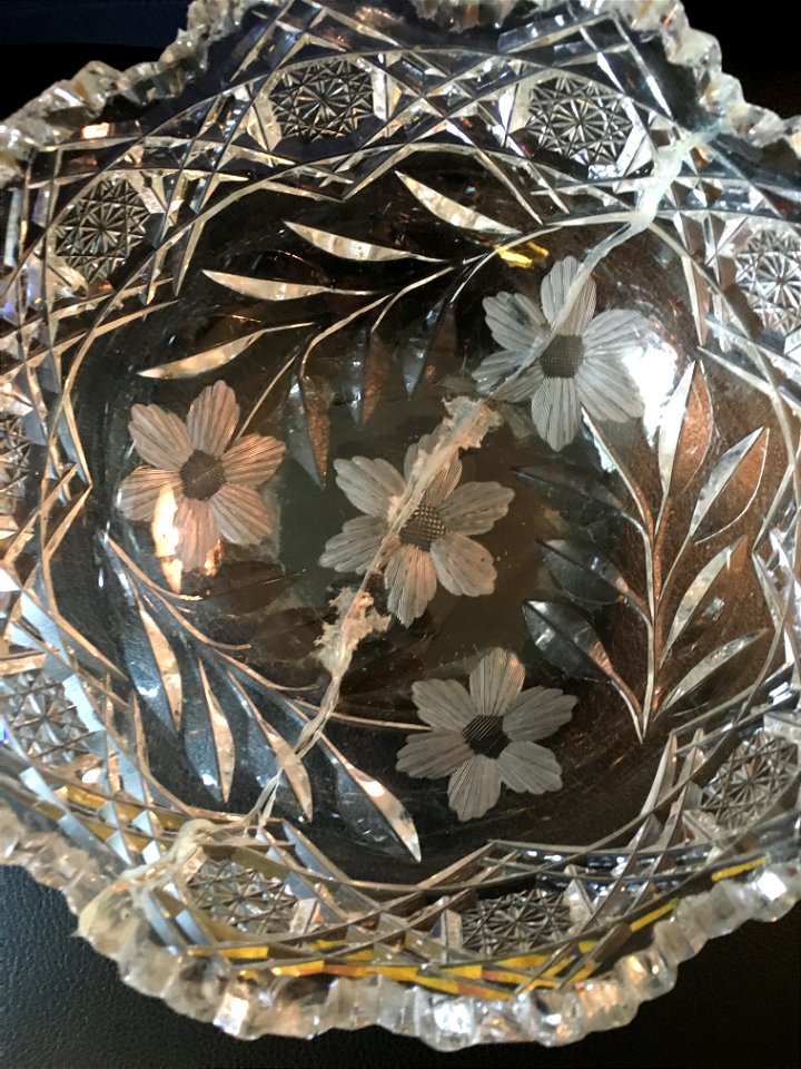 7_Crystal_Etched_Floral_Candy_Bowl_Large_CRACKED_1