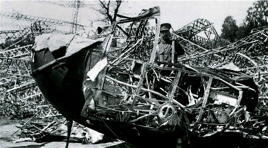 Zeppelin L48 (image 06) - Wreckage at Holly Tree Farm, Theberton