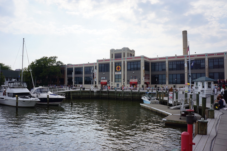 Torpedo Factory Art Center - Old Town Alexandria