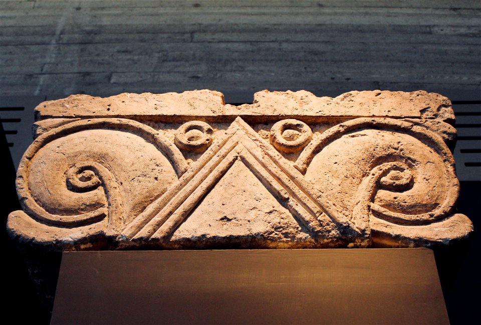 Proto-Aeolic Capital_IM
