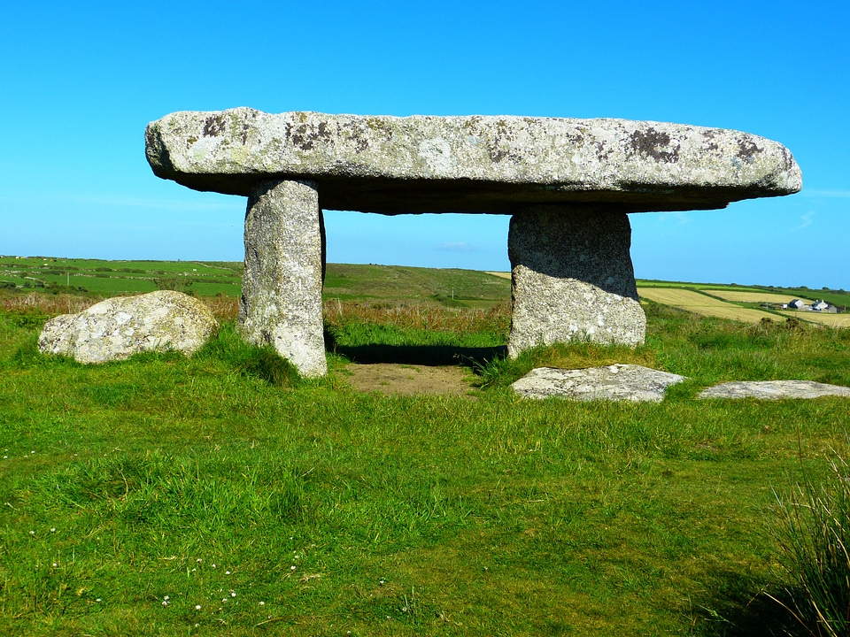 Giant's table cornwall south gland