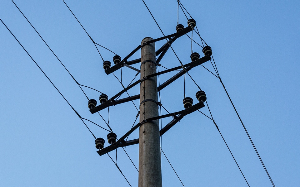 high voltage power lines