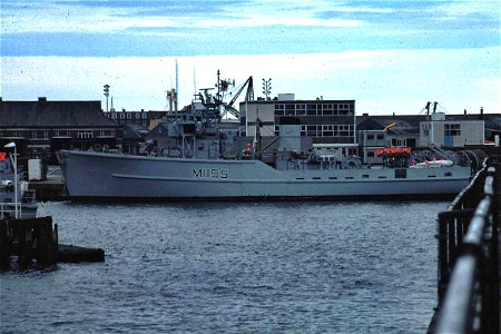 M1195 HMS Wotton 1984 photo
