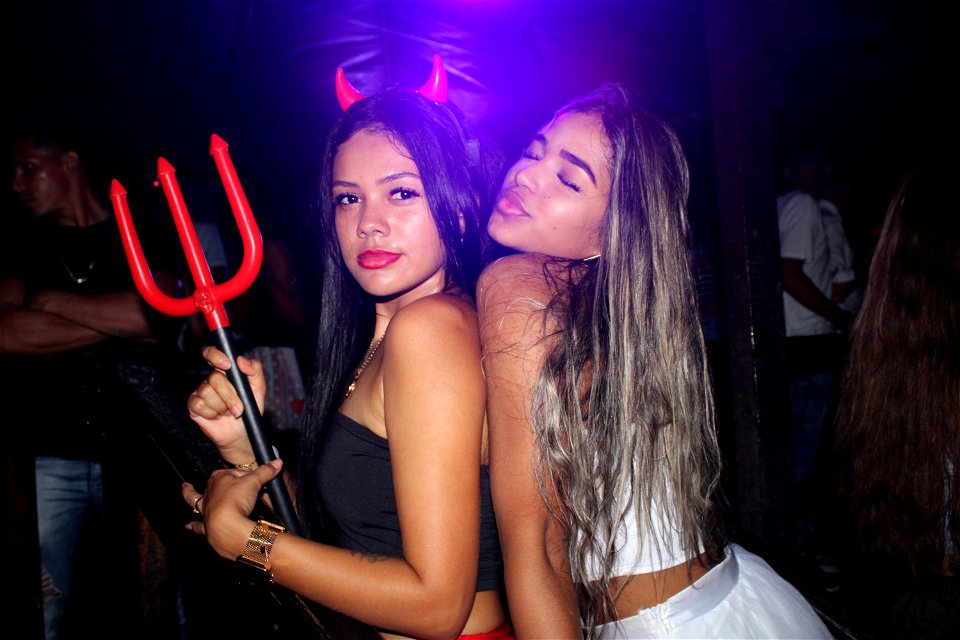 HALLOWEEN PARTY
