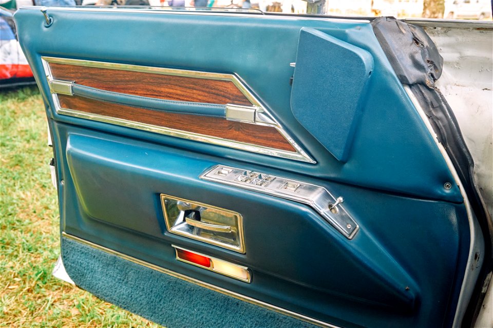 1972 Cadillac Sedan de Ville (12)
