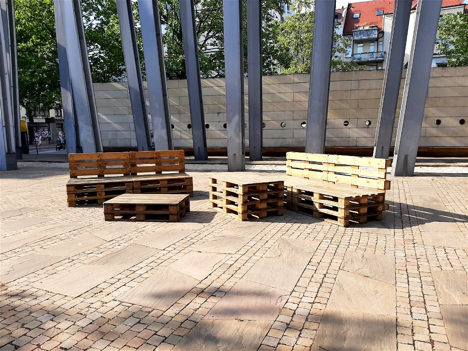 Petersteinweg - Vorplatz LVZ (2)
