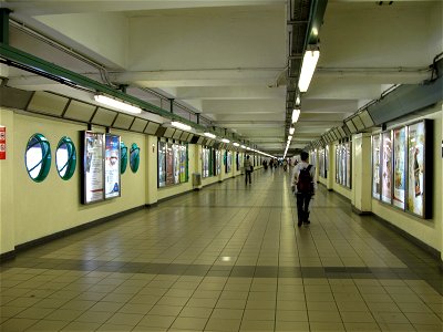 HK_Hung_Hum_Station_Corridor photo