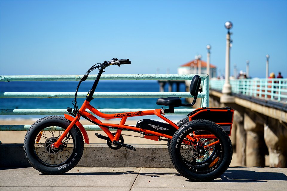 Semi-recumbent three wheel electric bike
