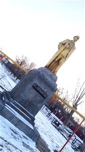 Памятник Ф. Э. Дзержинскому в Брянке (2)