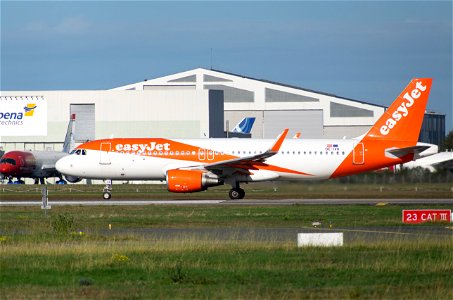OE-IVR - Airbus A320-214 - Easyjet
