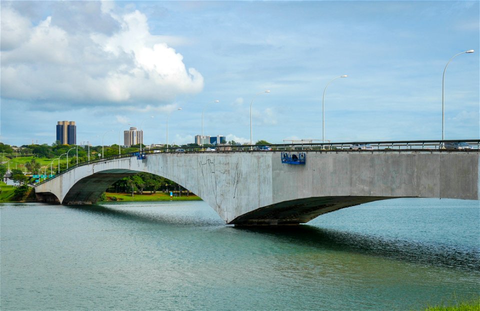Ponte Costa e Silva vai ganhar passarela para pedestres e ciclovia