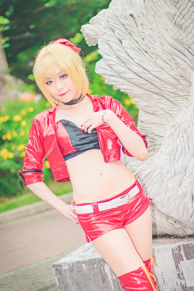 An unidentified Japanese anime cosplay pose
