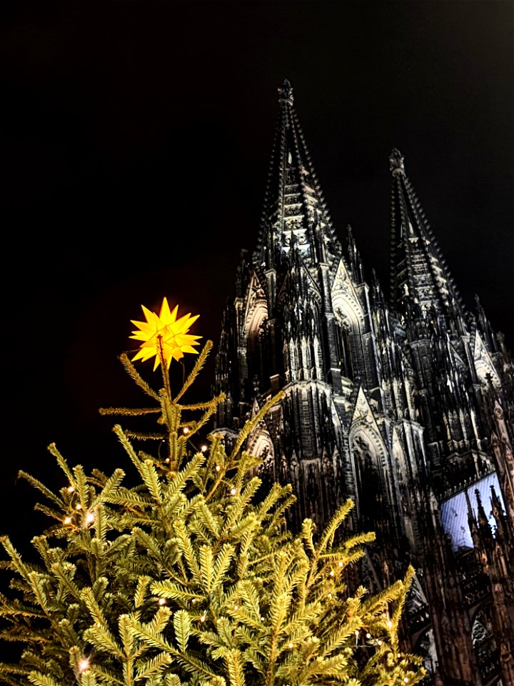 Weihnachtsmarkt Roncalliplatz 2021