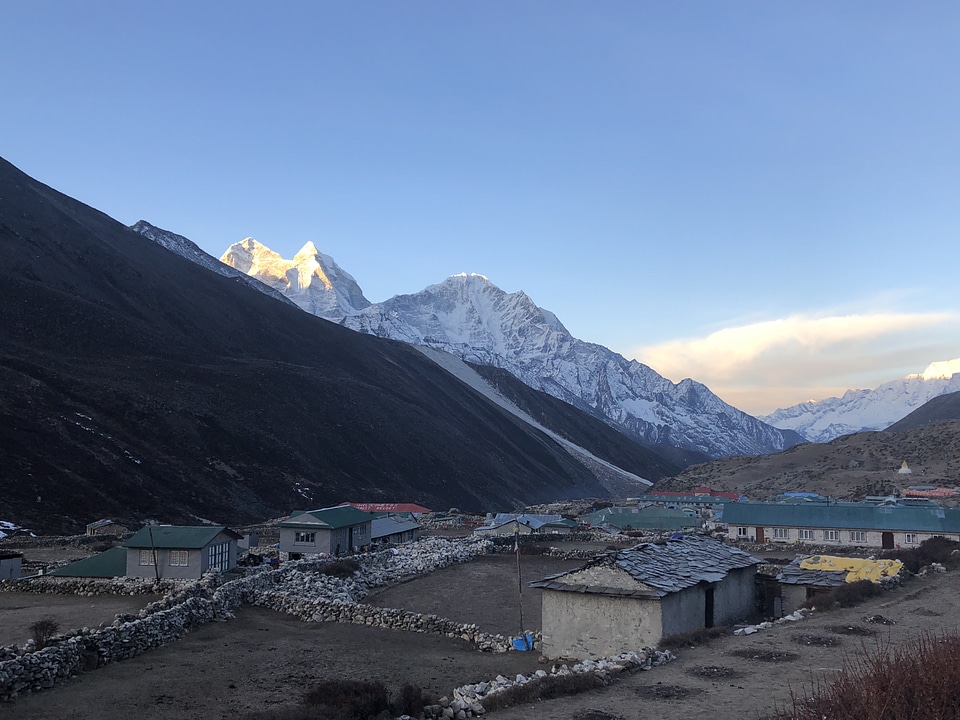 Himalayas trail on the way to Everest base camp