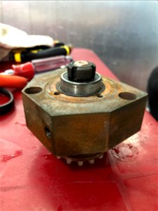 Một bộ phận trong máy cắt chỉ Chmer | Chmer EDM spare parts