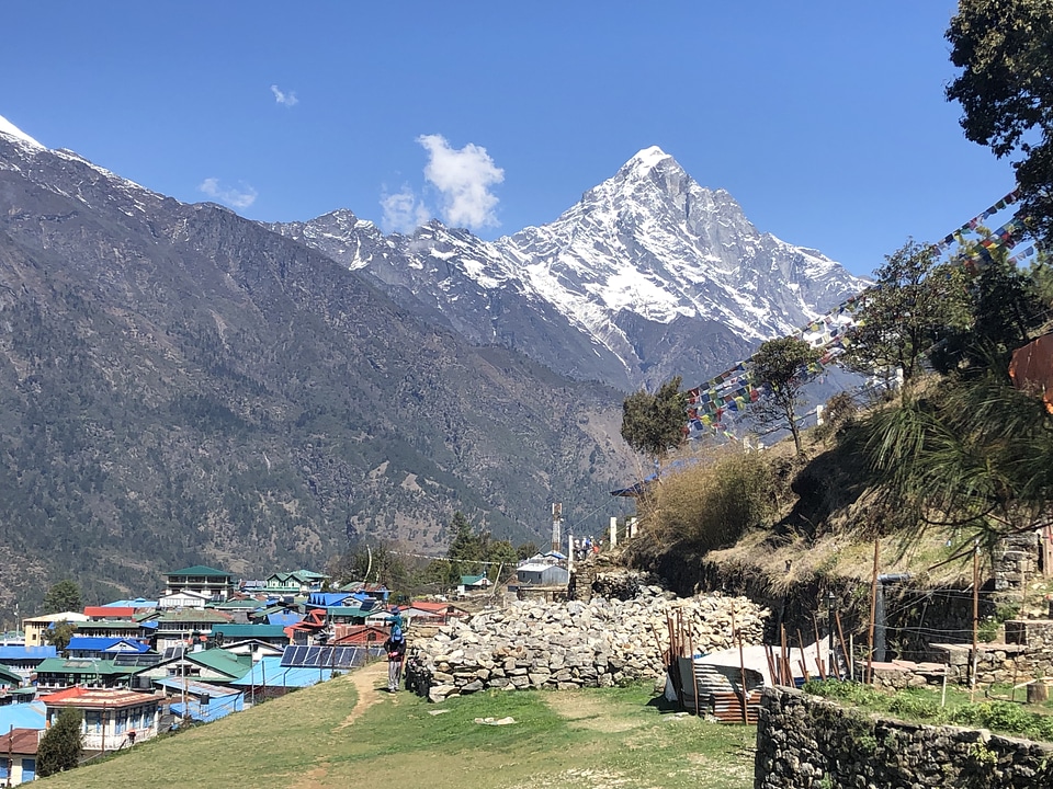 Himalayas trail on the way to Everest base camp