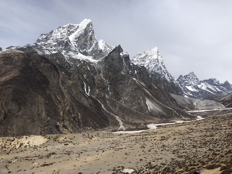 Group of trekkers on the way to Everest Himalaya