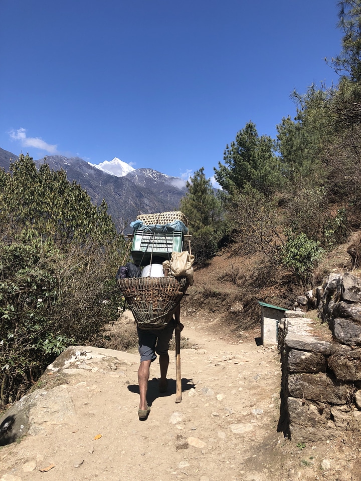 Himalayas trail on the way to Everest base camp