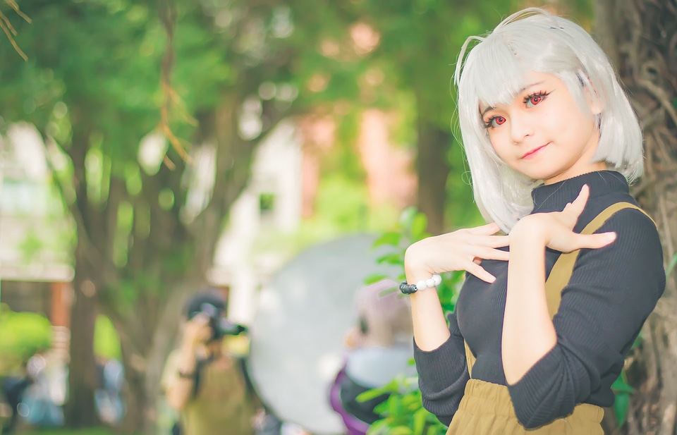 An unidentified Japanese anime cosplay pose
