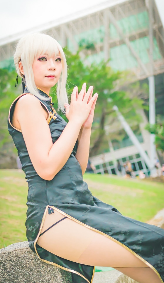 An unidentified Japanese anime cosplay pose
