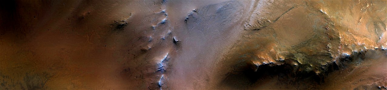 Mars - Steep Slopes and Downwind Dunes in Hargraves Crater