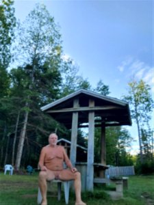Nudist nomad