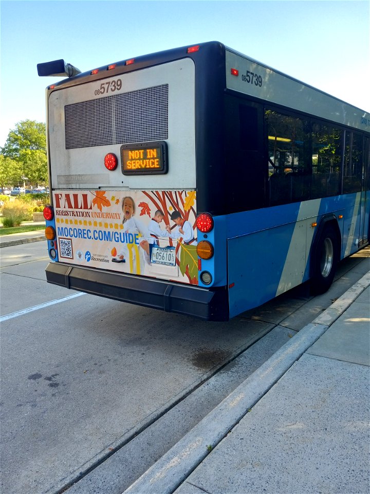 RideOn 2008 Gillig Advantage Diesel @ Montgomery College Rockville