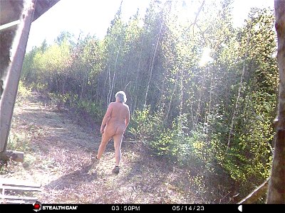 nude in the wild