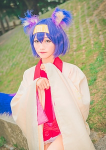 An unidentified Japanese anime cosplay pose