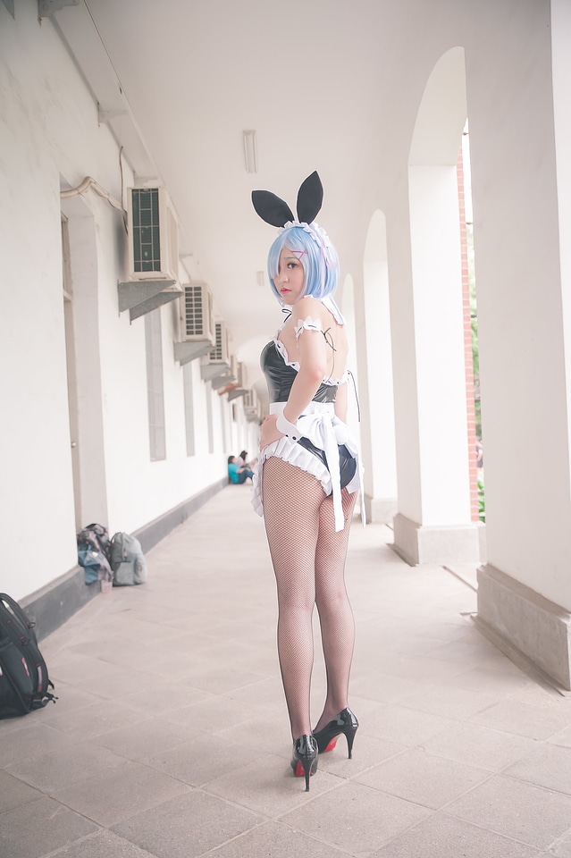 An unidentified Japanese anime cosplay pose