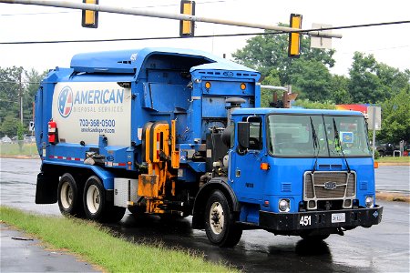 American Disposal truck 451 | CNG Autocar ACX Labrie Dump Body Automizer photo