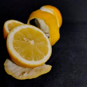 Bodegón con limón (Enfoque)
