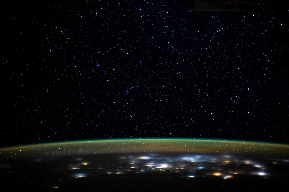 Stars glitter in the night sky