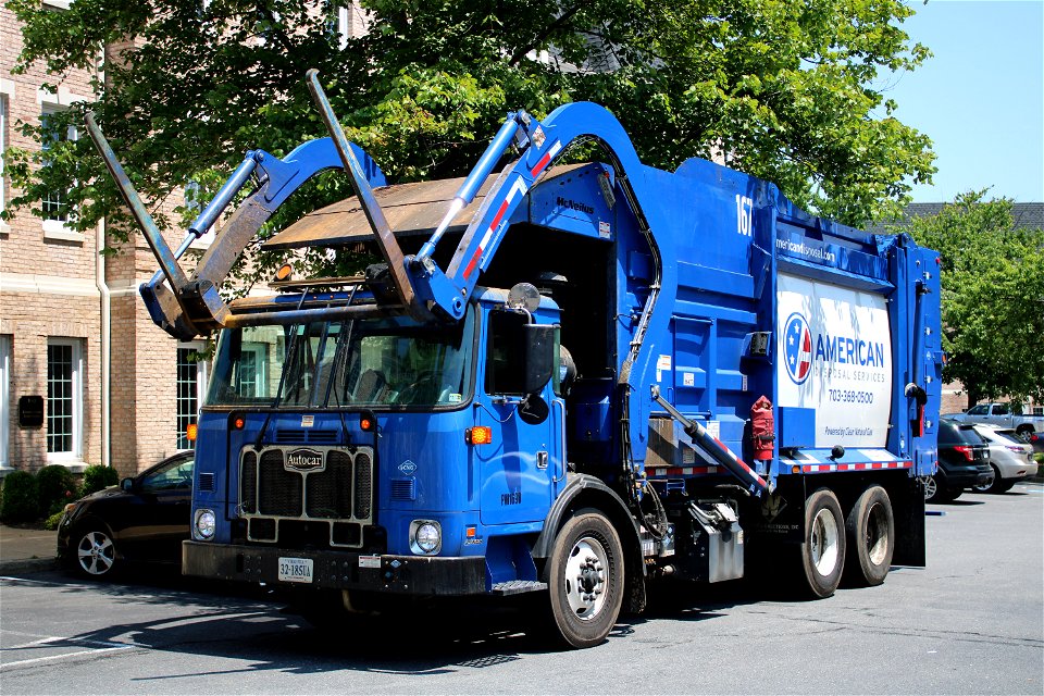 American Disposal truck 167 | Autocar ACX McNeilus Ngen Atlantic