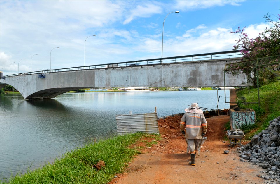 Ponte Costa e Silva vai ganhar passarela para pedestres e ciclovia