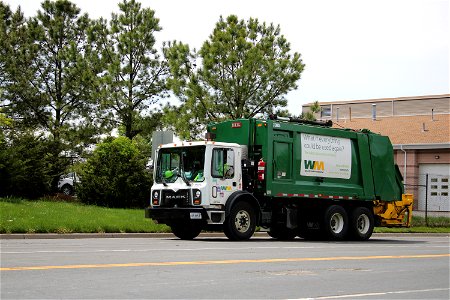 Waste Management truck 313034 | Mack MRU Heil DP5000