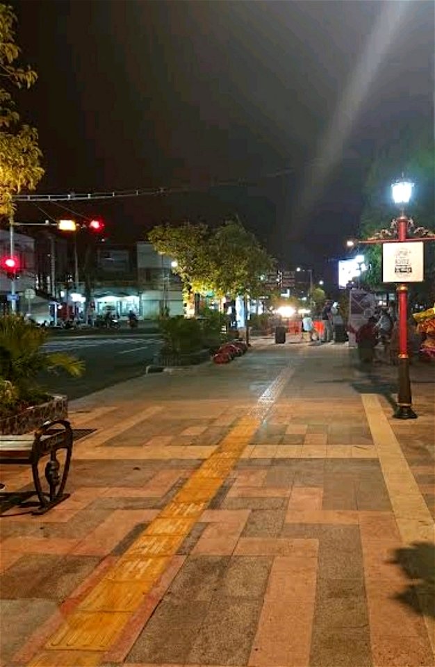 Panorama Malam Ngawioboro street center