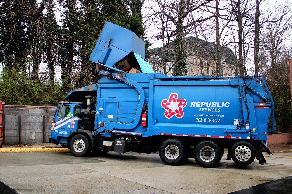Republic Services Truck 1353 | Autocar ACX Heil Half/Pack