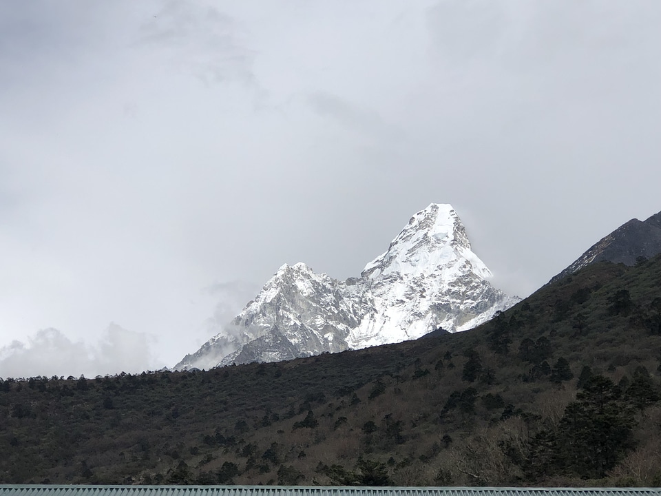 Himalayas trail on the way to Everest base camp