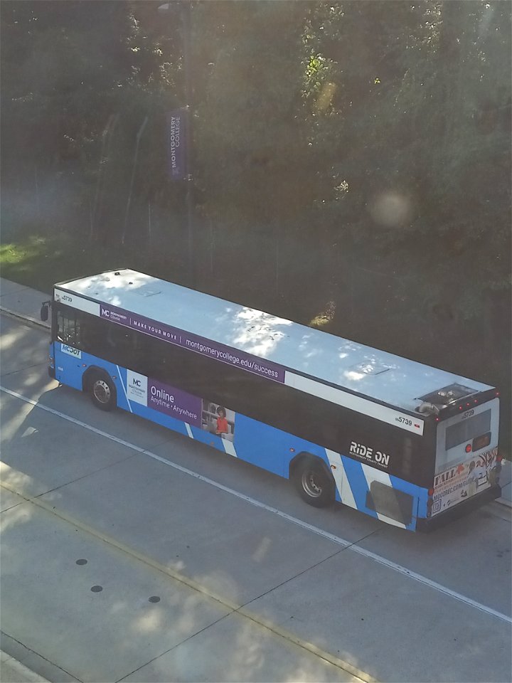 RideOn 2008 Gillig Advantage Diesel @ Montgomery College Rockville