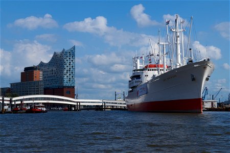 Hamburg Harbour Elbphilamonie photo