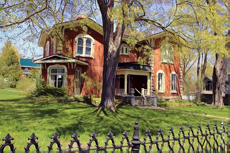 Orillia - Ontario - Canada -The Longford Villa – 42 Neywash St photo