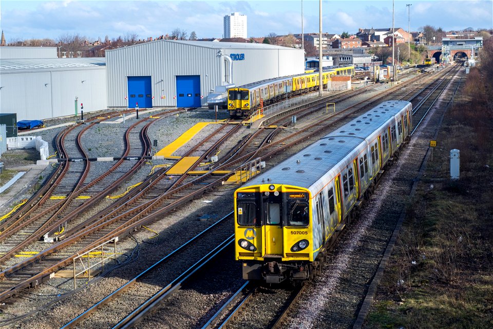 507005 passes Kirkdale Depot working 2G35, 10:07 Ormskirk to Liverpool Central