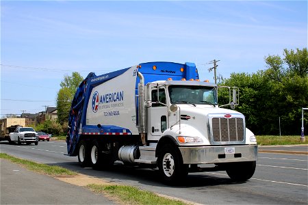 American Disposal truck 569 | Peterbilt 348 Mcneilus RL