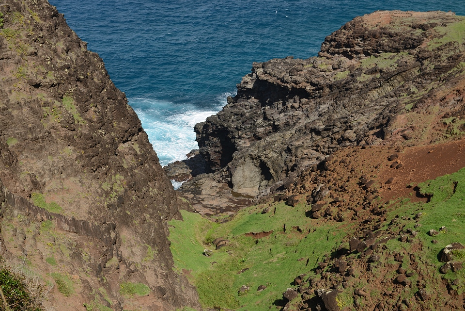 Coastline on the Kalalau trail, Kauai, Hawaii