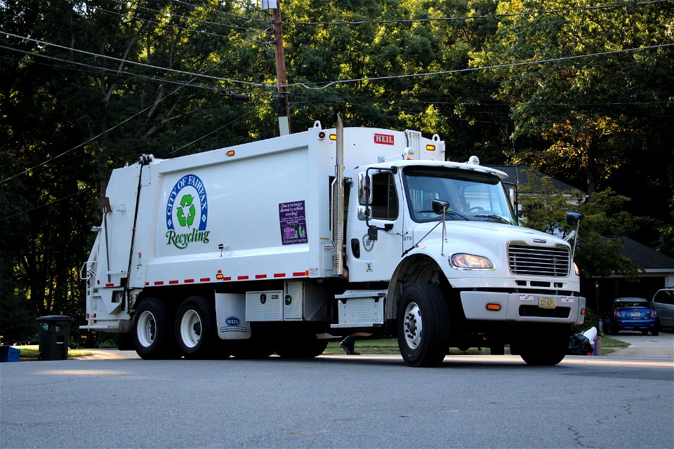 Fairfax City Truck 673 | Freightliner M2-106 Heil DP5000