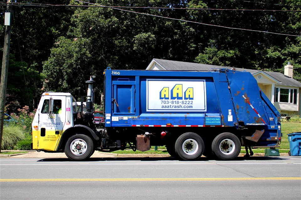AAA truck 2166 | Mack LE Heil DP5000