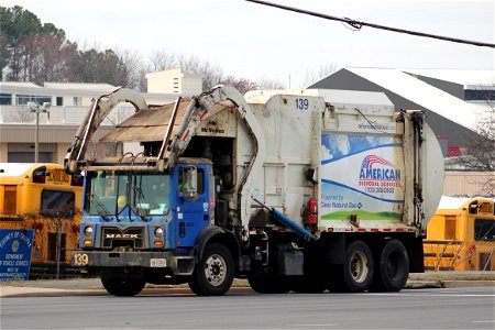 American Disposal Truck 139 | CNG Mack MRU McNeilus Alantic