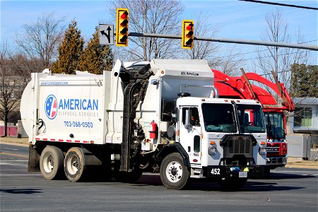 American Disposal truck 452 | Peterbilt 520 Mcneilus ZR photo