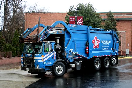 Republic Services Truck 1353 | Autocar ACX Heil Half/Pack